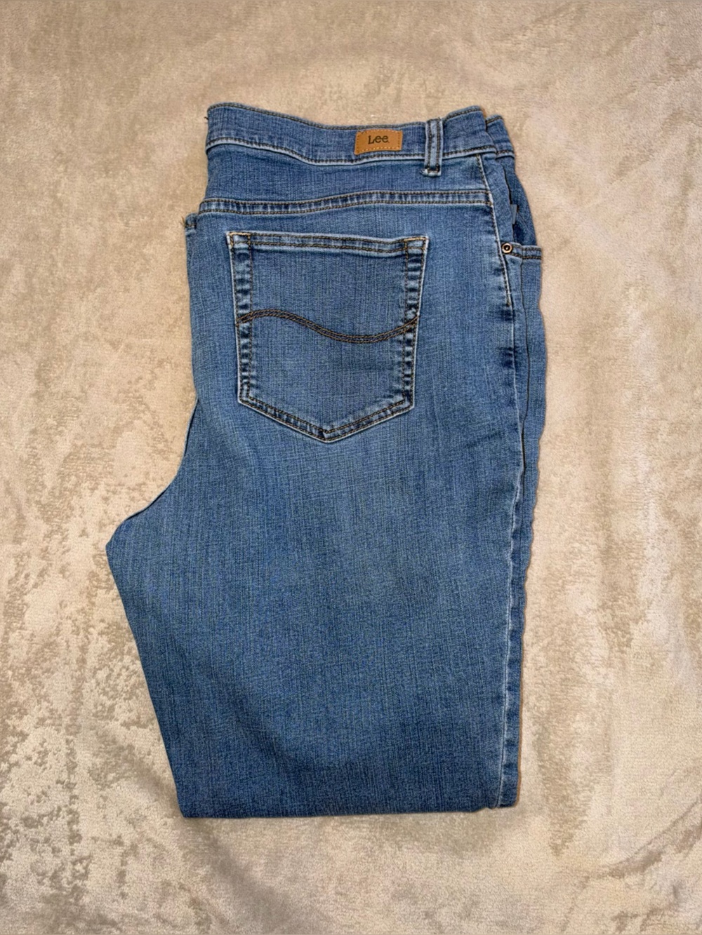Lee Women’s Classic Blue Straight Jeans Size 18 Short